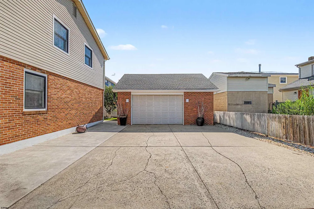 412 N Surrey Ave Ventnor Heights, NJ 08406