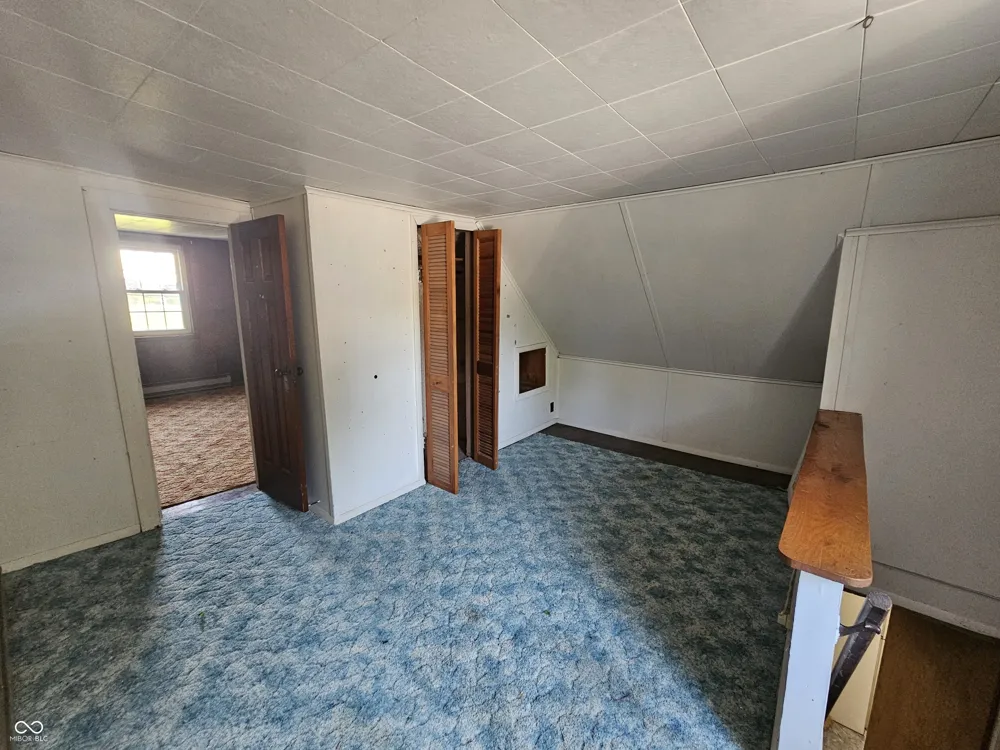 2163 E 1700 ROAD Summitville, IN 46070