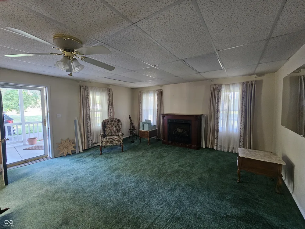 2163 E 1700 ROAD Summitville, IN 46070