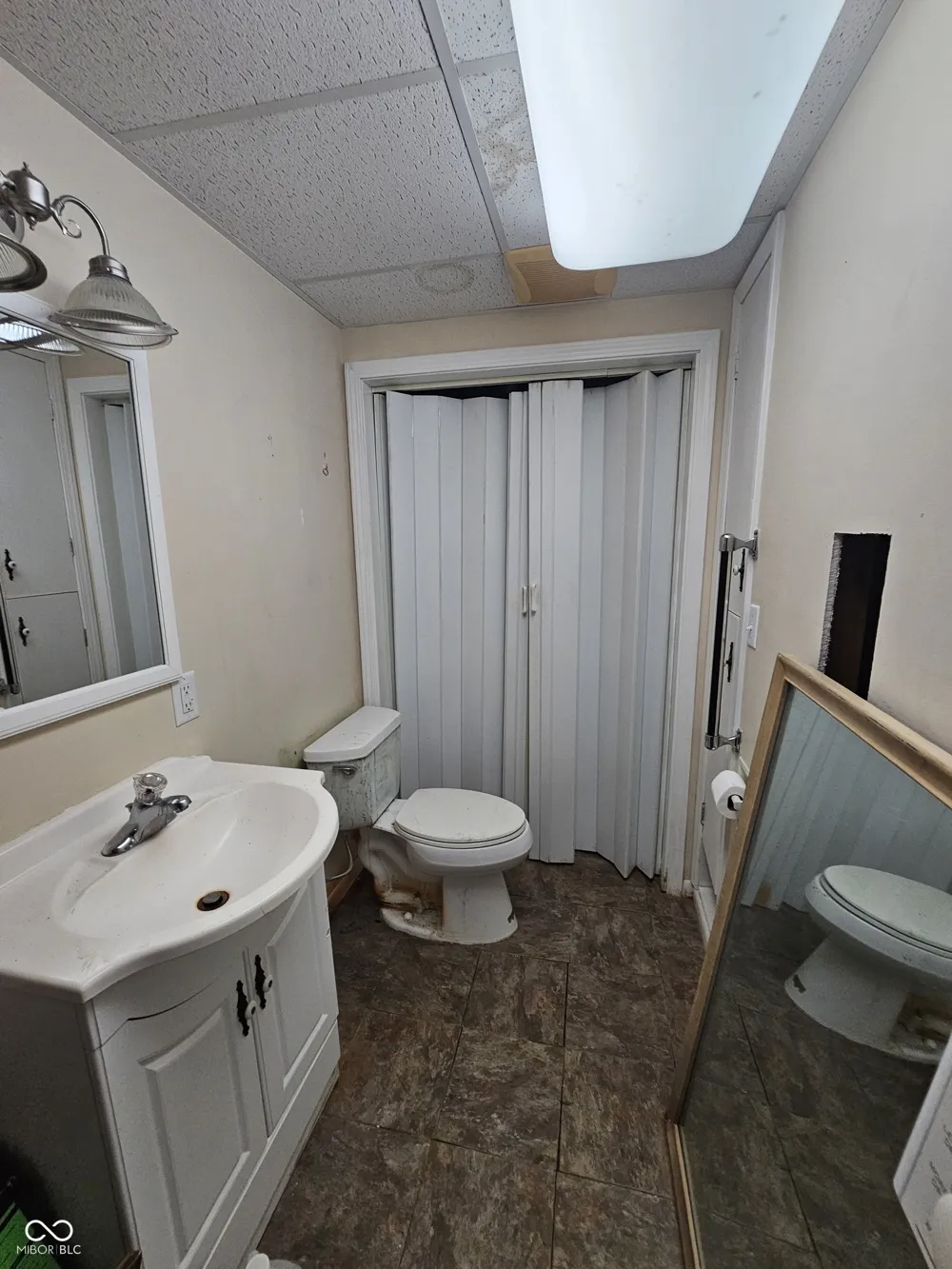 2163 E 1700 ROAD Summitville, IN 46070