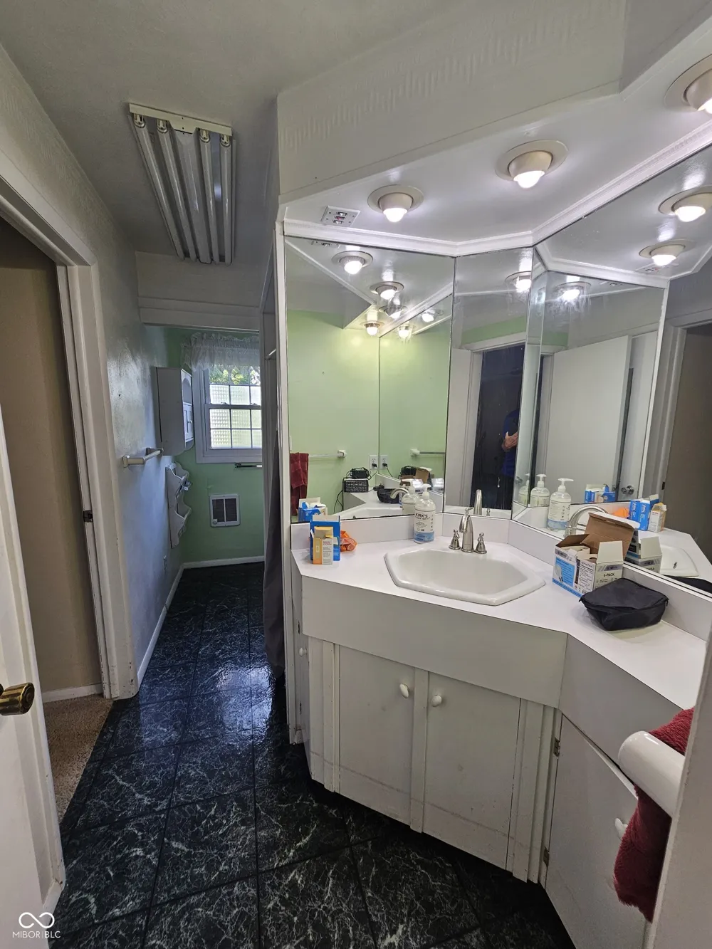 2163 E 1700 ROAD Summitville, IN 46070