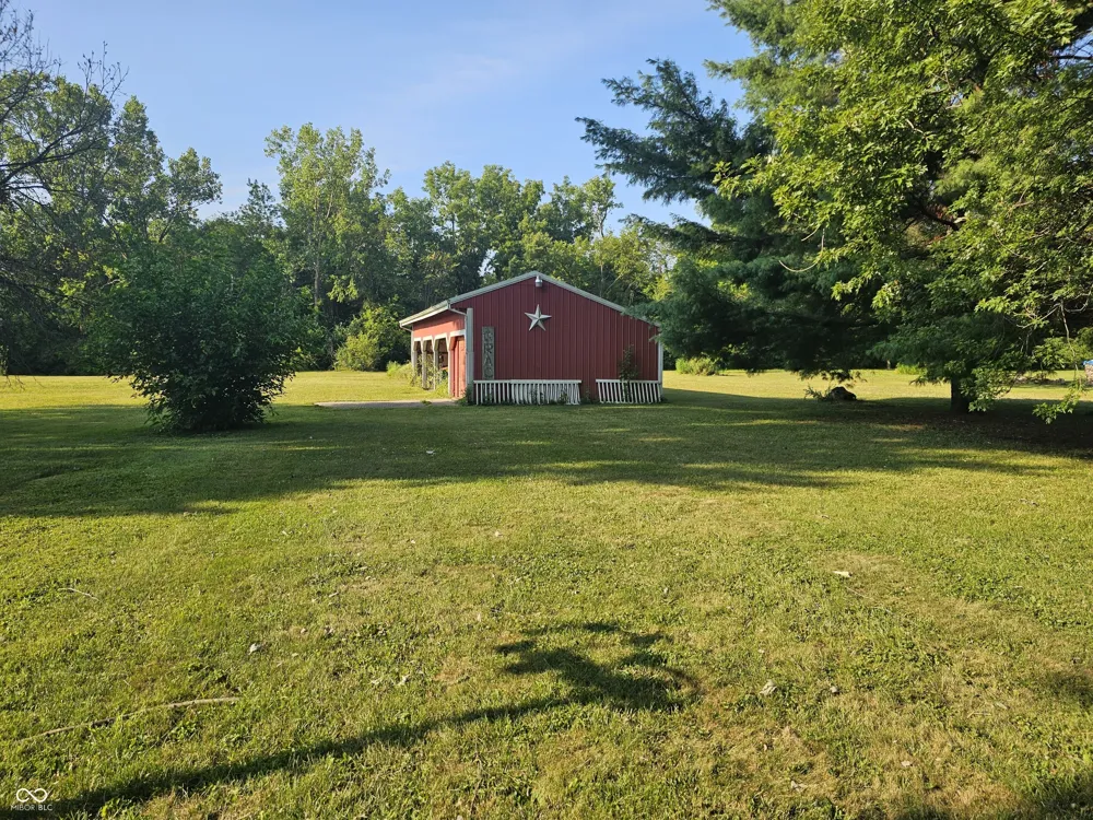 2163 E 1700 ROAD Summitville, IN 46070