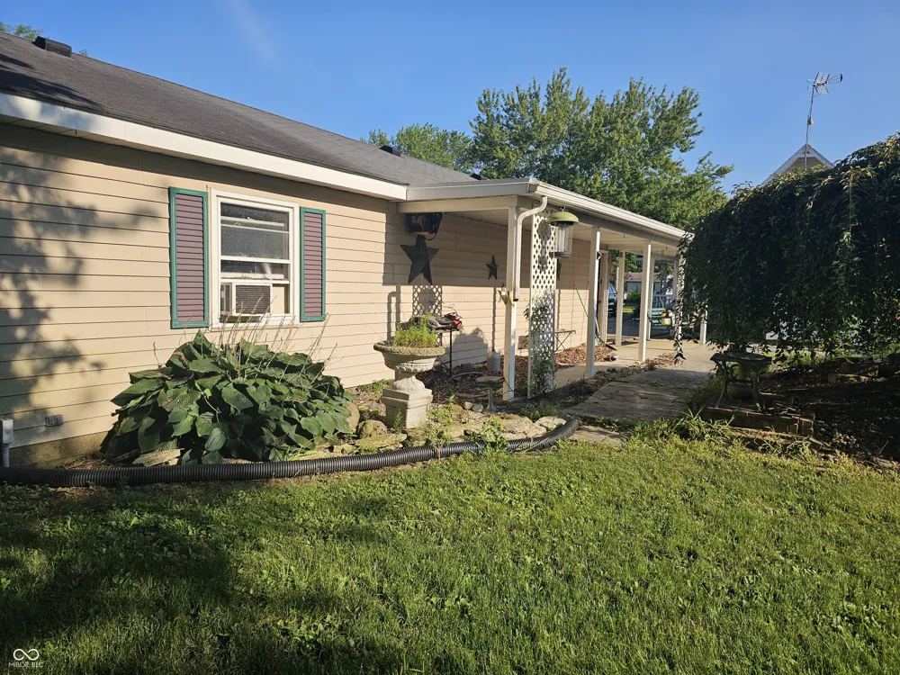 2163 E 1700 ROAD Summitville, IN 46070