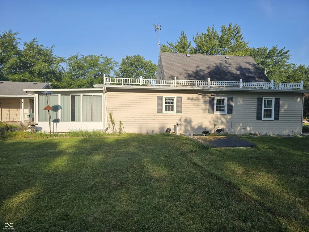 2163 E 1700 ROAD Summitville, IN 46070
