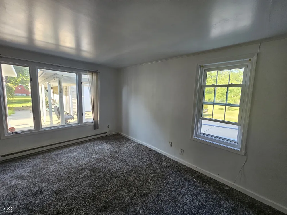 2163 E 1700 ROAD Summitville, IN 46070