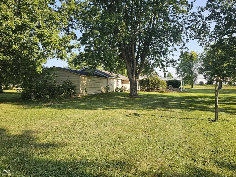 2163 E 1700 ROAD Summitville, IN 46070