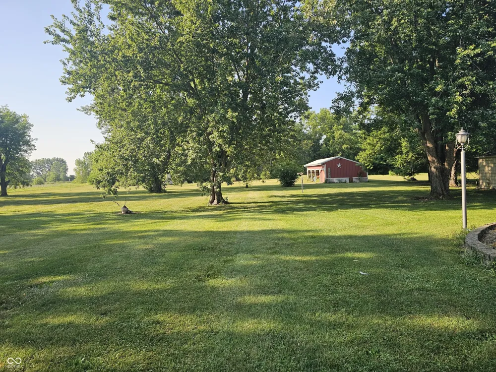 2163 E 1700 ROAD Summitville, IN 46070