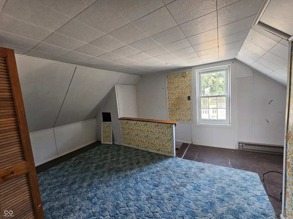 2163 E 1700 ROAD Summitville, IN 46070