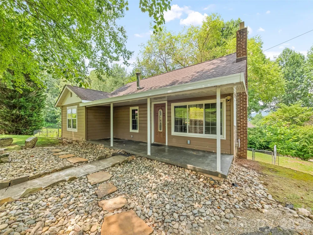 206 Terrell Cove Road Canton, NC 28716