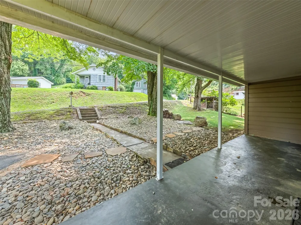 206 Terrell Cove Road Canton, NC 28716