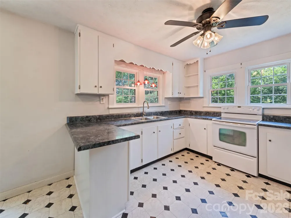 206 Terrell Cove Road Canton, NC 28716