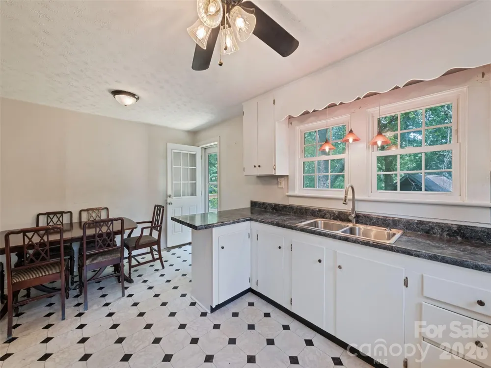 206 Terrell Cove Road Canton, NC 28716
