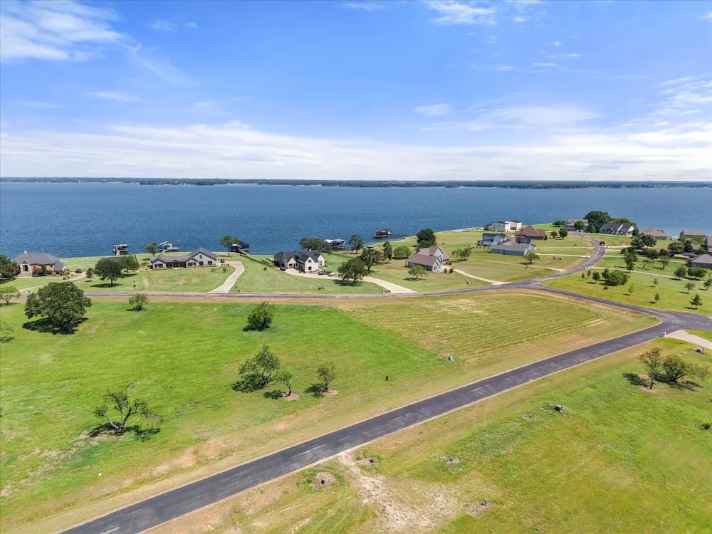 Moonlight Bay Ct Streetman, TX 75859