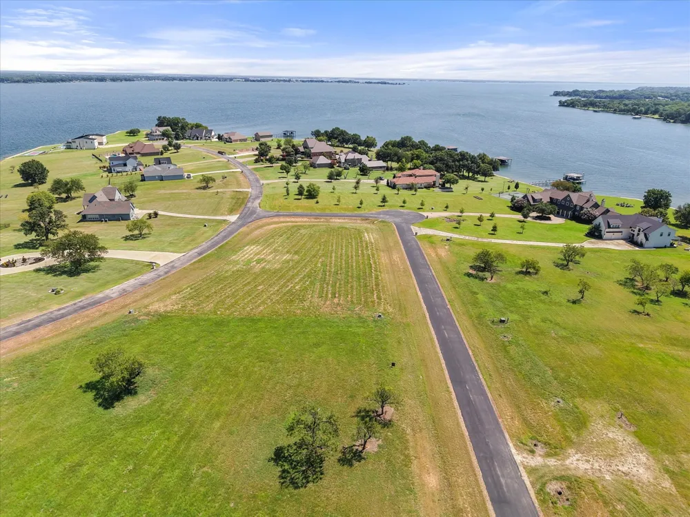 Moonlight Bay Ct Streetman, TX 75859