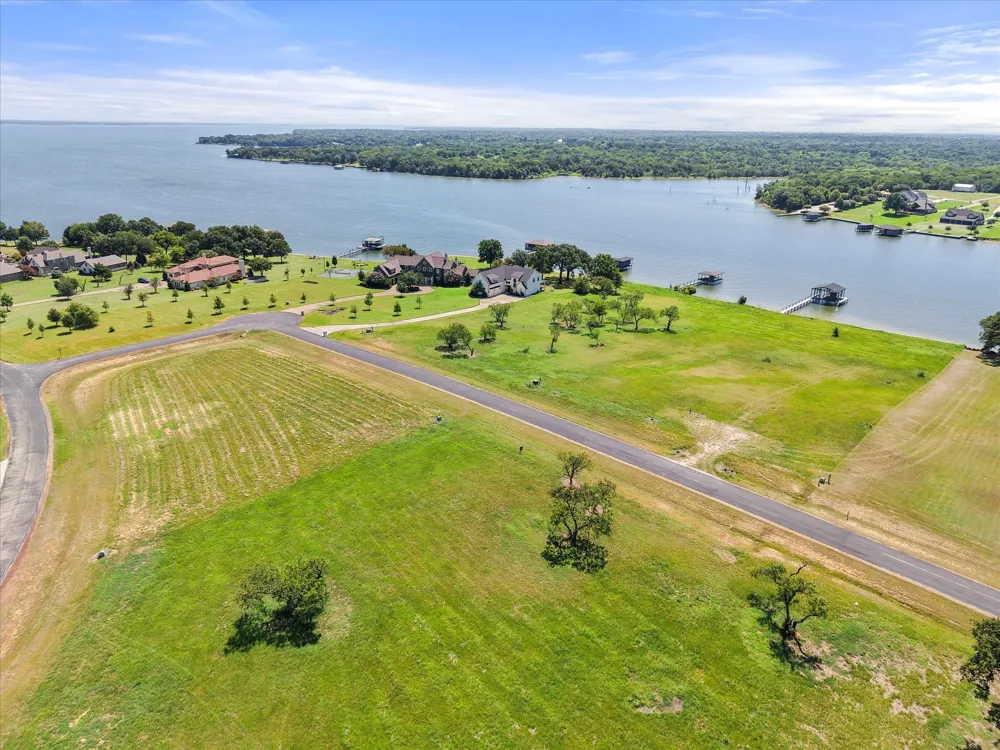 Moonlight Bay Ct Streetman, TX 75859