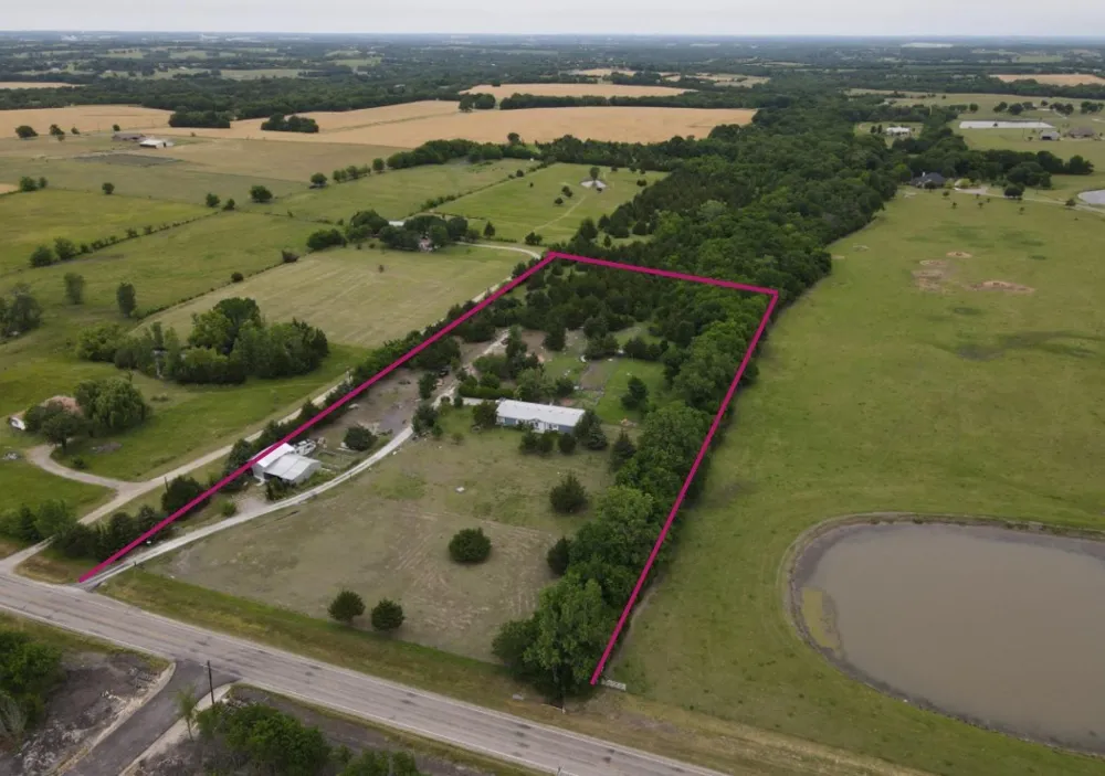 3149 FM902 Howe, TX 75459