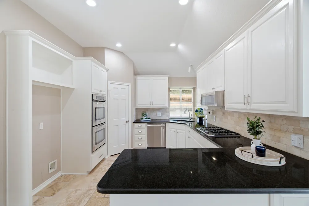 8417 Castle Creek Road North Richland Hills, TX 76182
