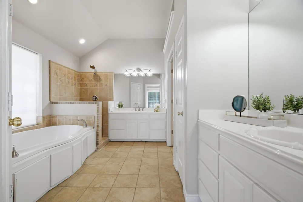 8417 Castle Creek Road North Richland Hills, TX 76182