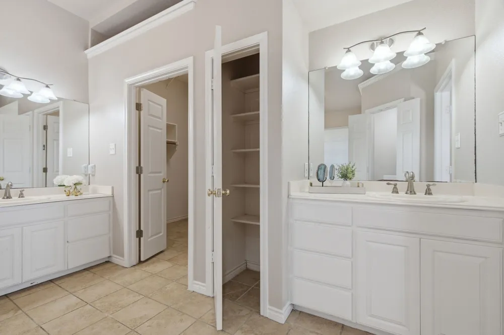 8417 Castle Creek Road North Richland Hills, TX 76182
