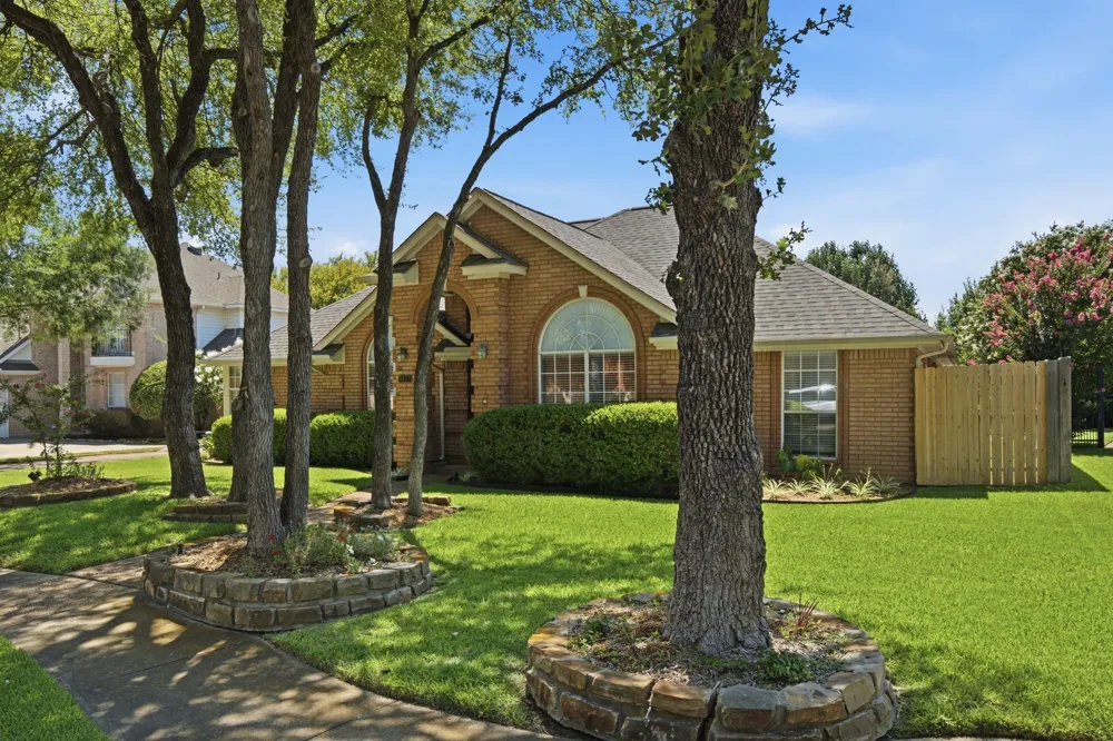 8417 Castle Creek Road North Richland Hills, TX 76182