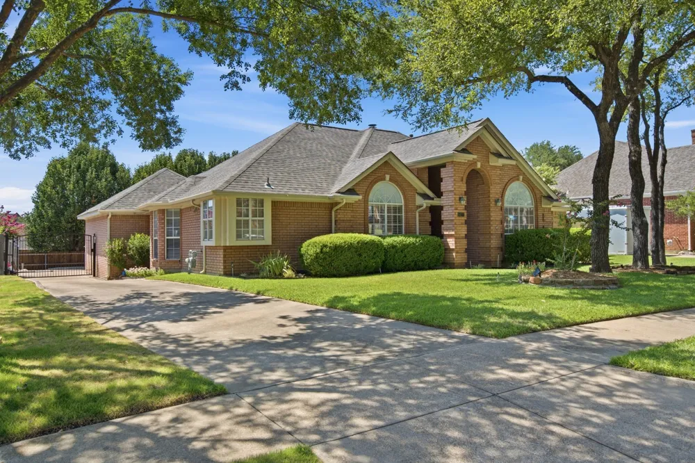 8417 Castle Creek Road North Richland Hills, TX 76182