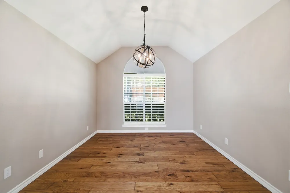 8417 Castle Creek Road North Richland Hills, TX 76182