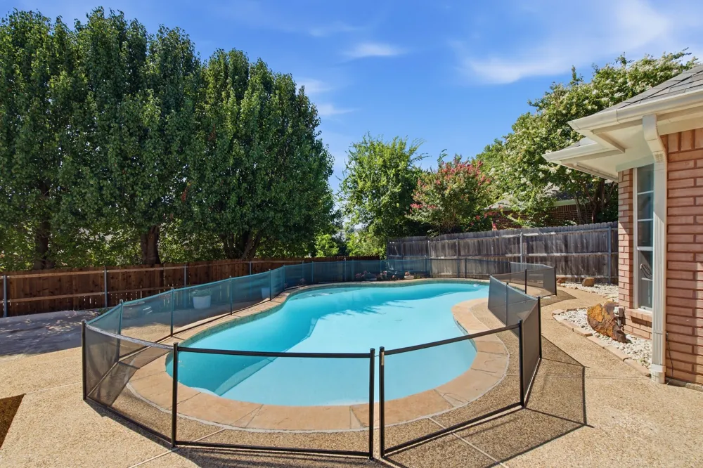 8417 Castle Creek Road North Richland Hills, TX 76182