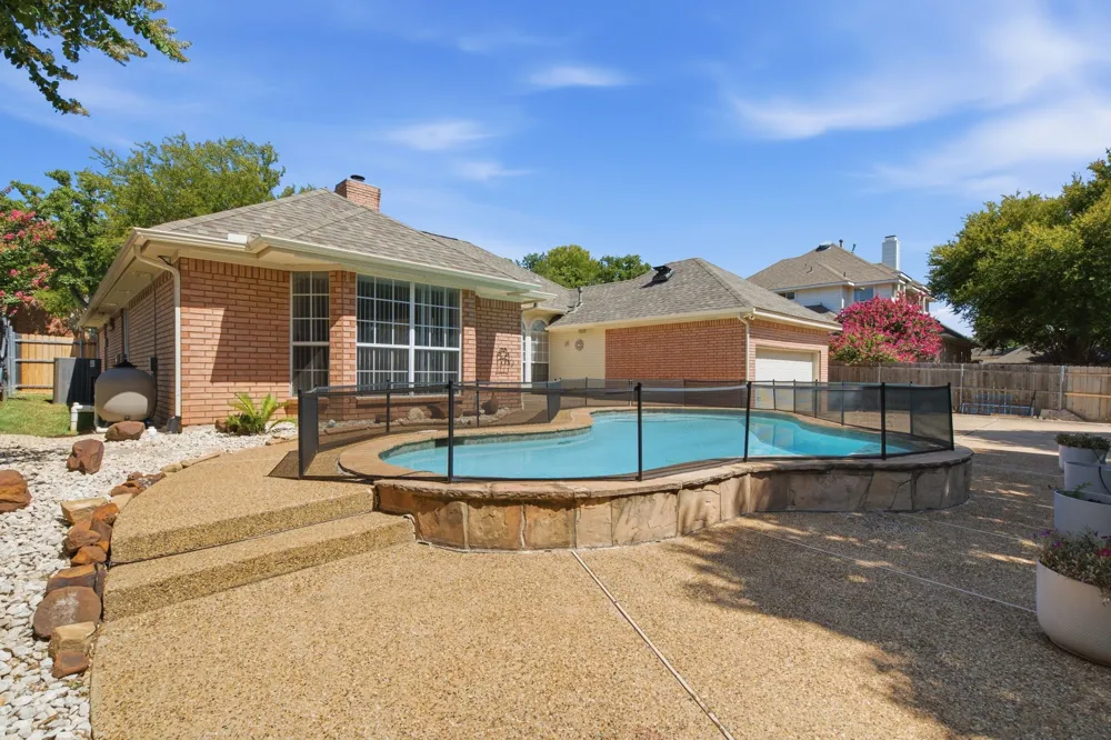 8417 Castle Creek Road North Richland Hills, TX 76182