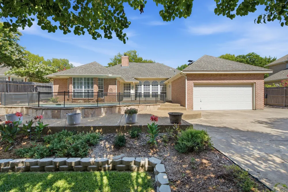 8417 Castle Creek Road North Richland Hills, TX 76182