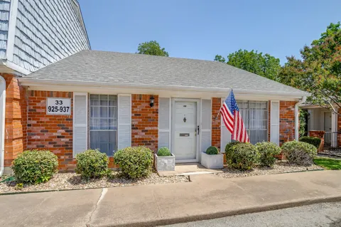 937 Roaring Springs Road