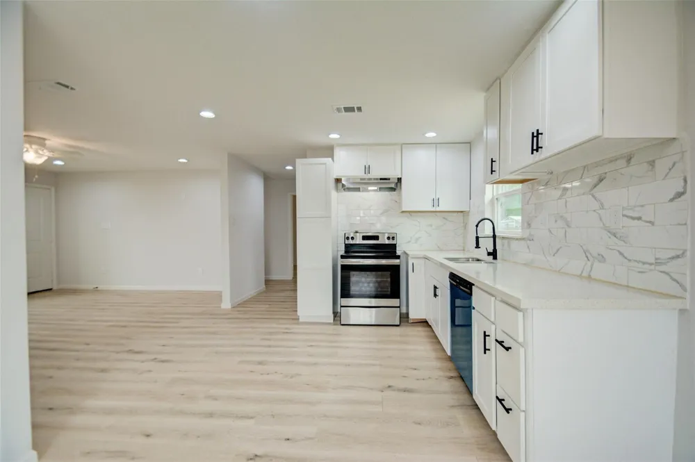 7402 Elbridge Lane Deer Park, TX 77536