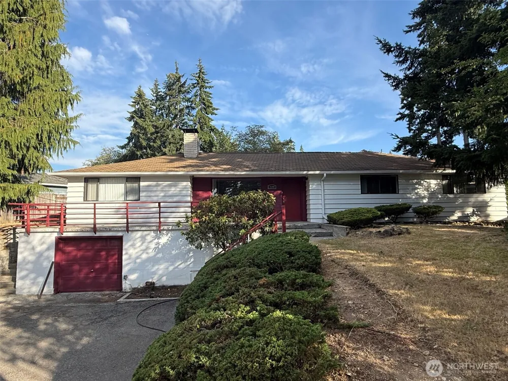 15109 SE Newport Way Bellevue, WA 98006