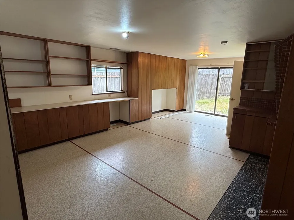 15109 SE Newport Way Bellevue, WA 98006