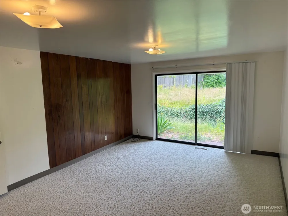 15109 SE Newport Way Bellevue, WA 98006