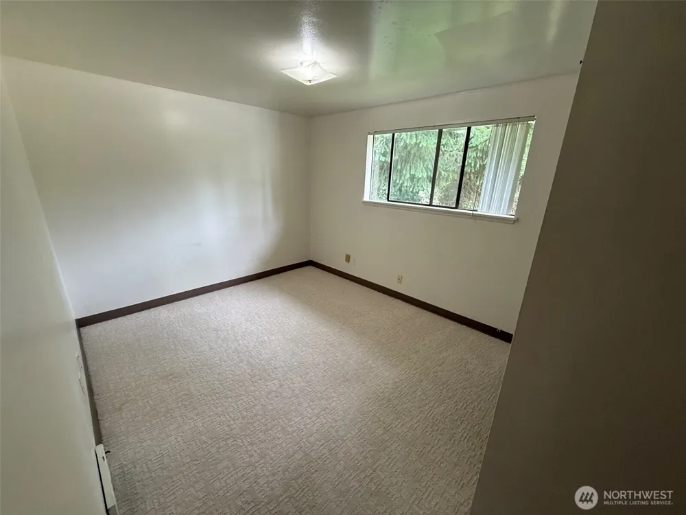 15109 SE Newport Way Bellevue, WA 98006