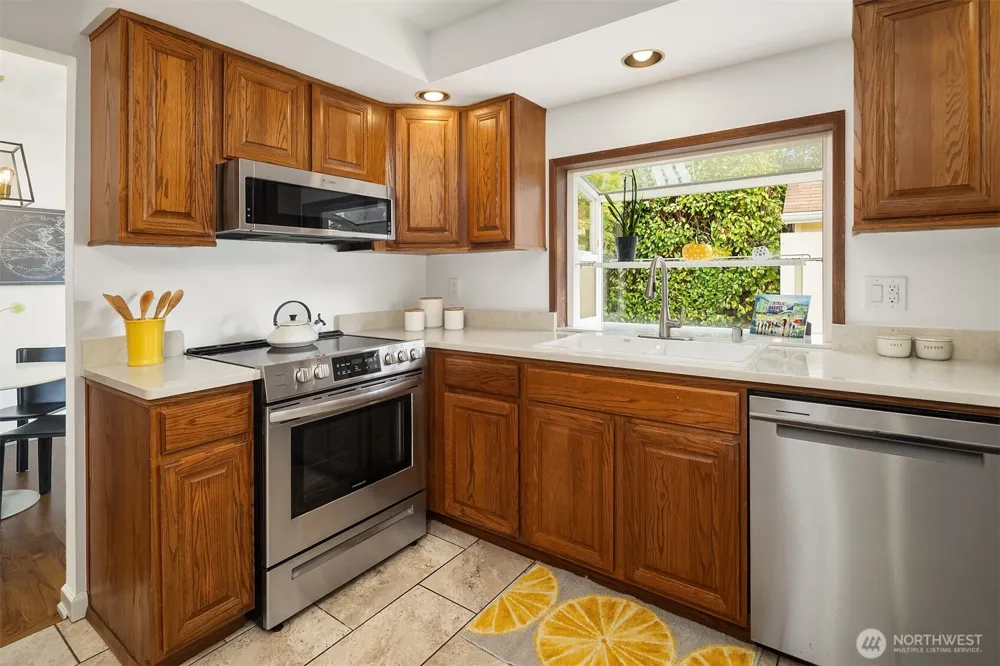 11510 27th Avenue SW Burien, WA 98146