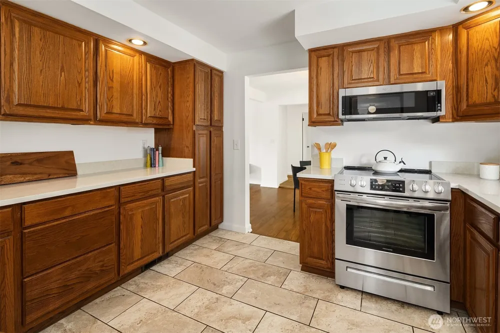 11510 27th Avenue SW Burien, WA 98146