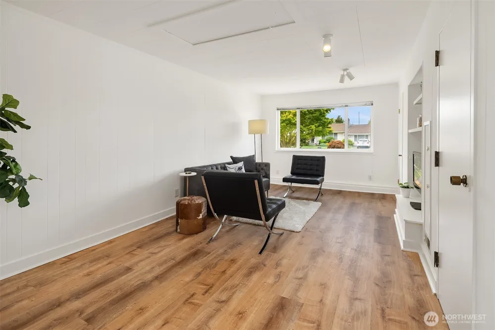 11510 27th Avenue SW Burien, WA 98146