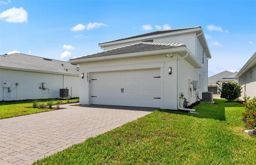 7719 REFLECTION PARKWAY Bradenton, FL 34210