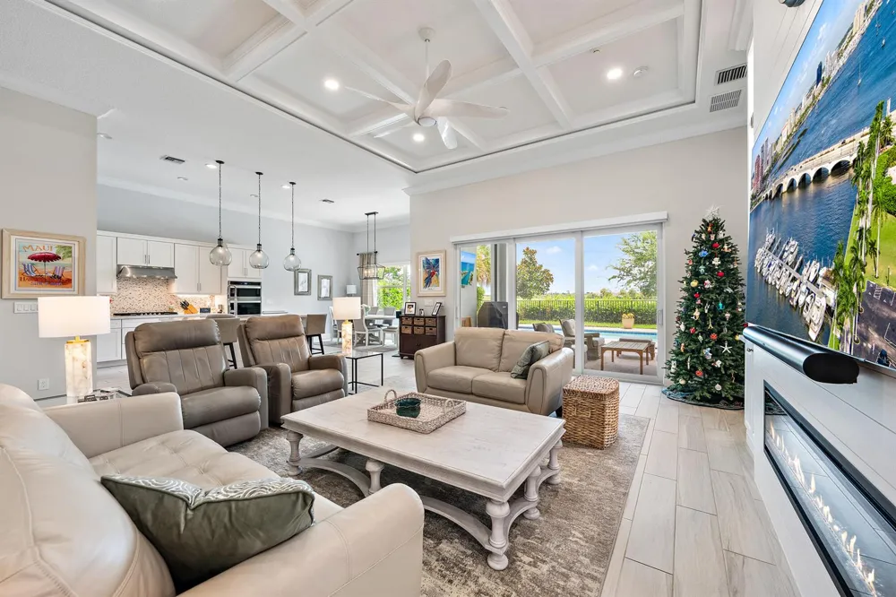 9930 Timber Creek Way Palm Beach Gardens, FL 33412
