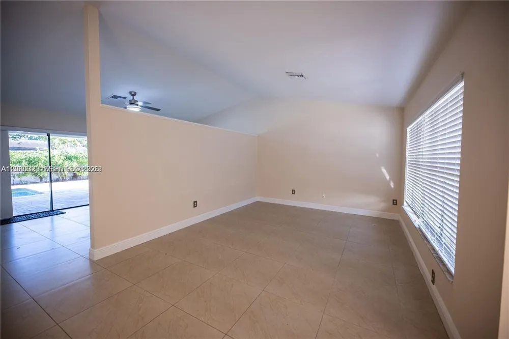 9815 NW 43rd St #0 Sunrise, FL 33351
