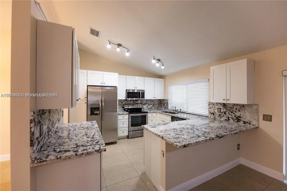 9815 NW 43rd St #0 Sunrise, FL 33351