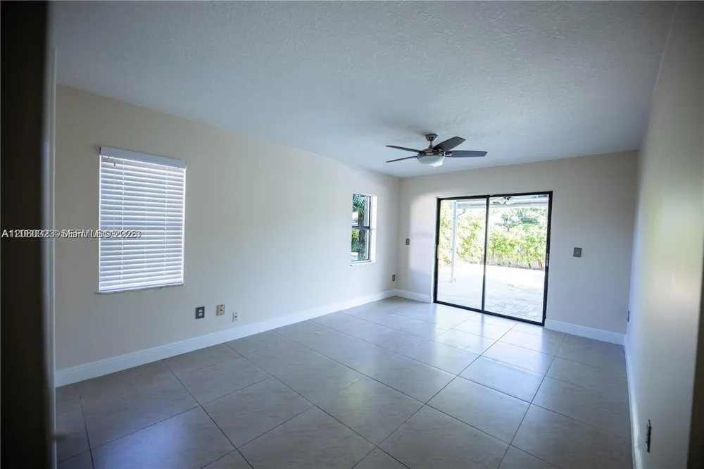 9815 NW 43rd St #0 Sunrise, FL 33351