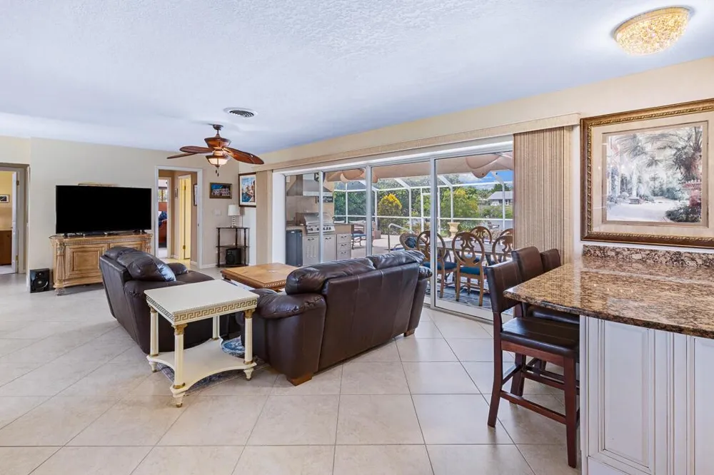 622 SW Pine Tree Lane Palm City, FL 34990