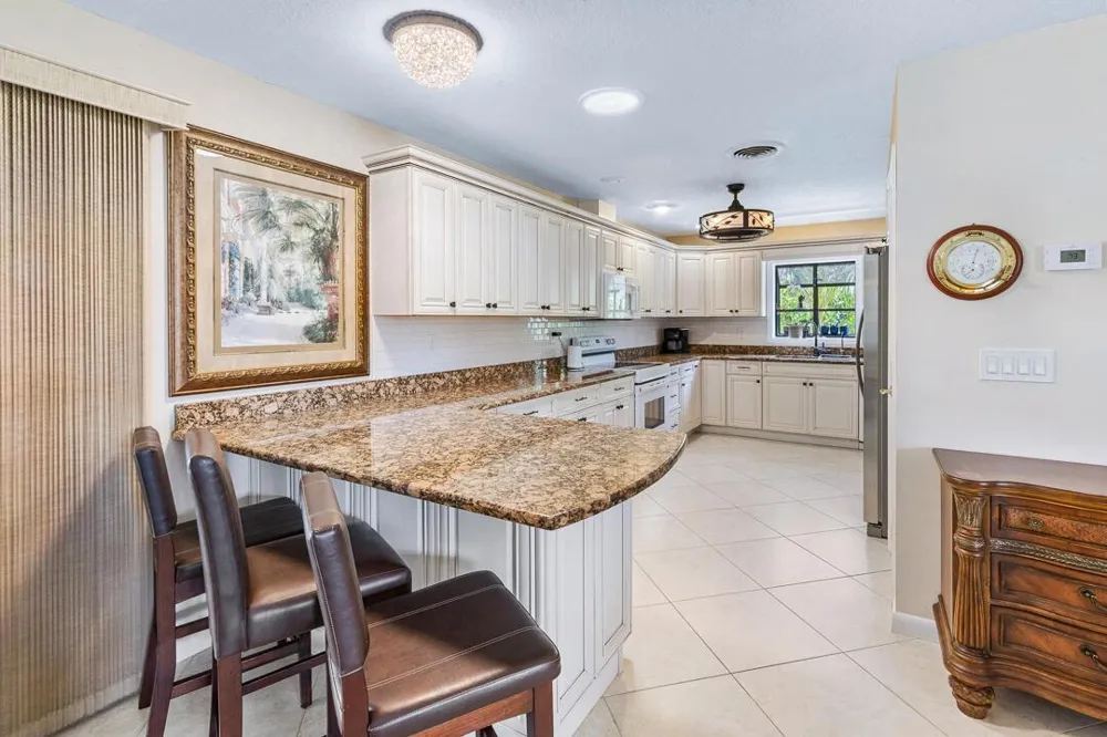 622 SW Pine Tree Lane Palm City, FL 34990