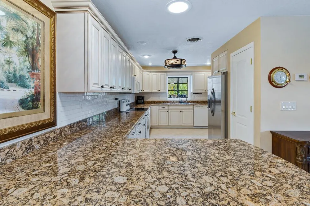 622 SW Pine Tree Lane Palm City, FL 34990