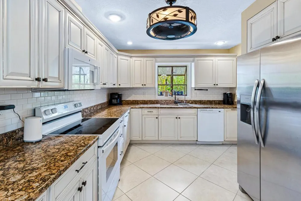 622 SW Pine Tree Lane Palm City, FL 34990