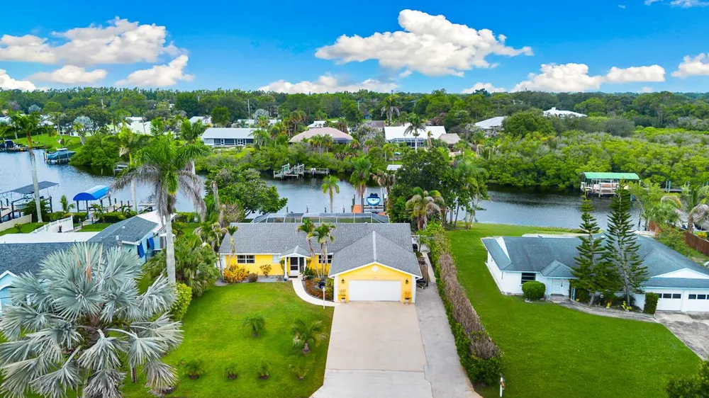 622 SW Pine Tree Lane Palm City, FL 34990