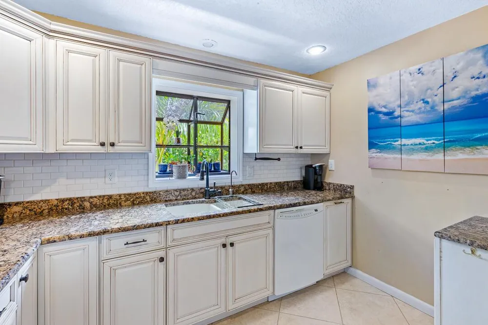 622 SW Pine Tree Lane Palm City, FL 34990