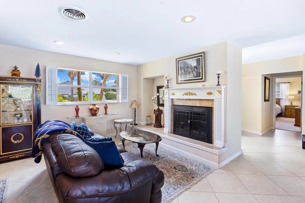 622 SW Pine Tree Lane Palm City, FL 34990